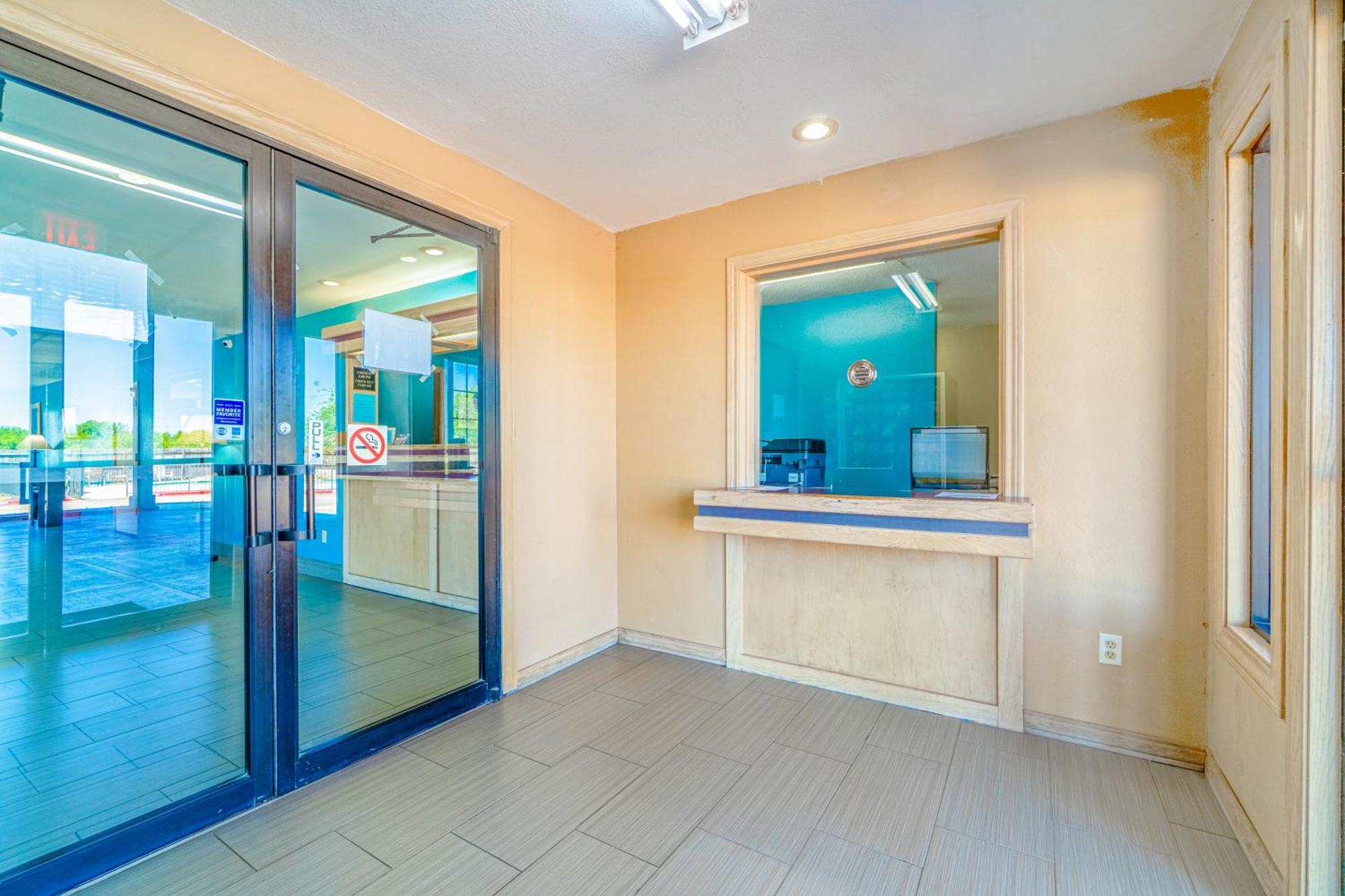 Executive Inn Port Lavaca By Oyo Exterior photo
