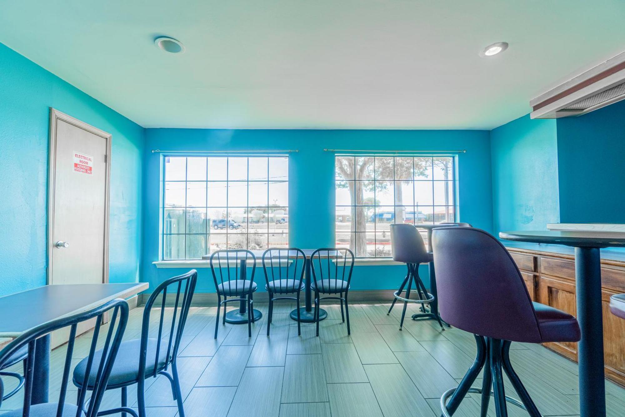 Executive Inn Port Lavaca By Oyo Exterior photo