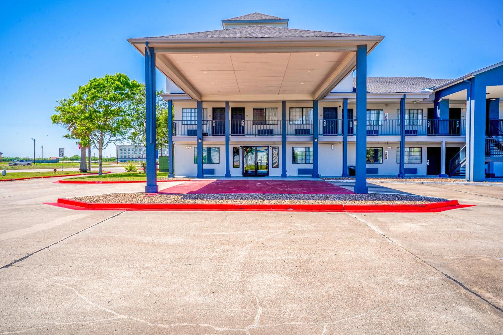 Executive Inn Port Lavaca By Oyo Exterior photo